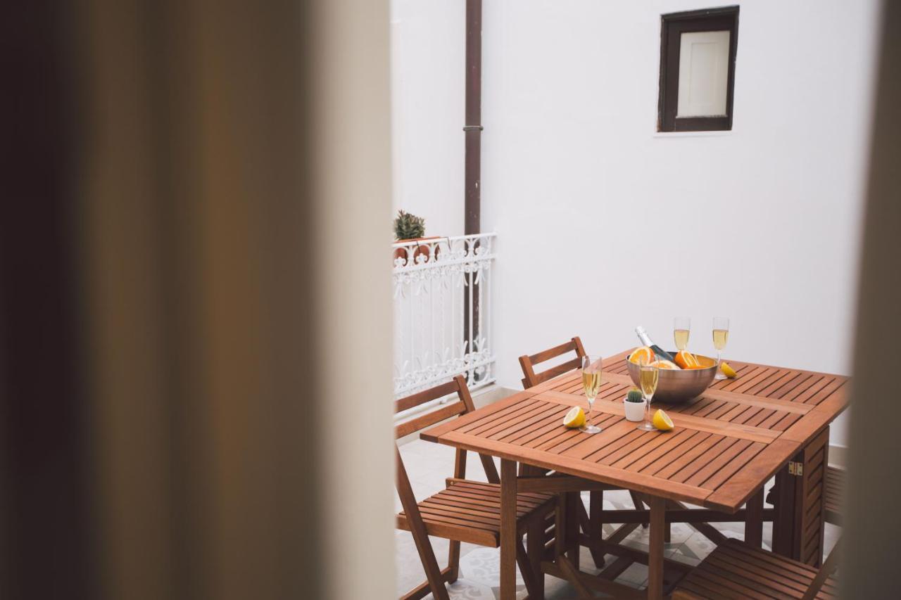 New Apartment With Patio Сиракуза Екстериор снимка
